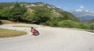 tips_to_enjoy_best_of_a_motor_bike_trip